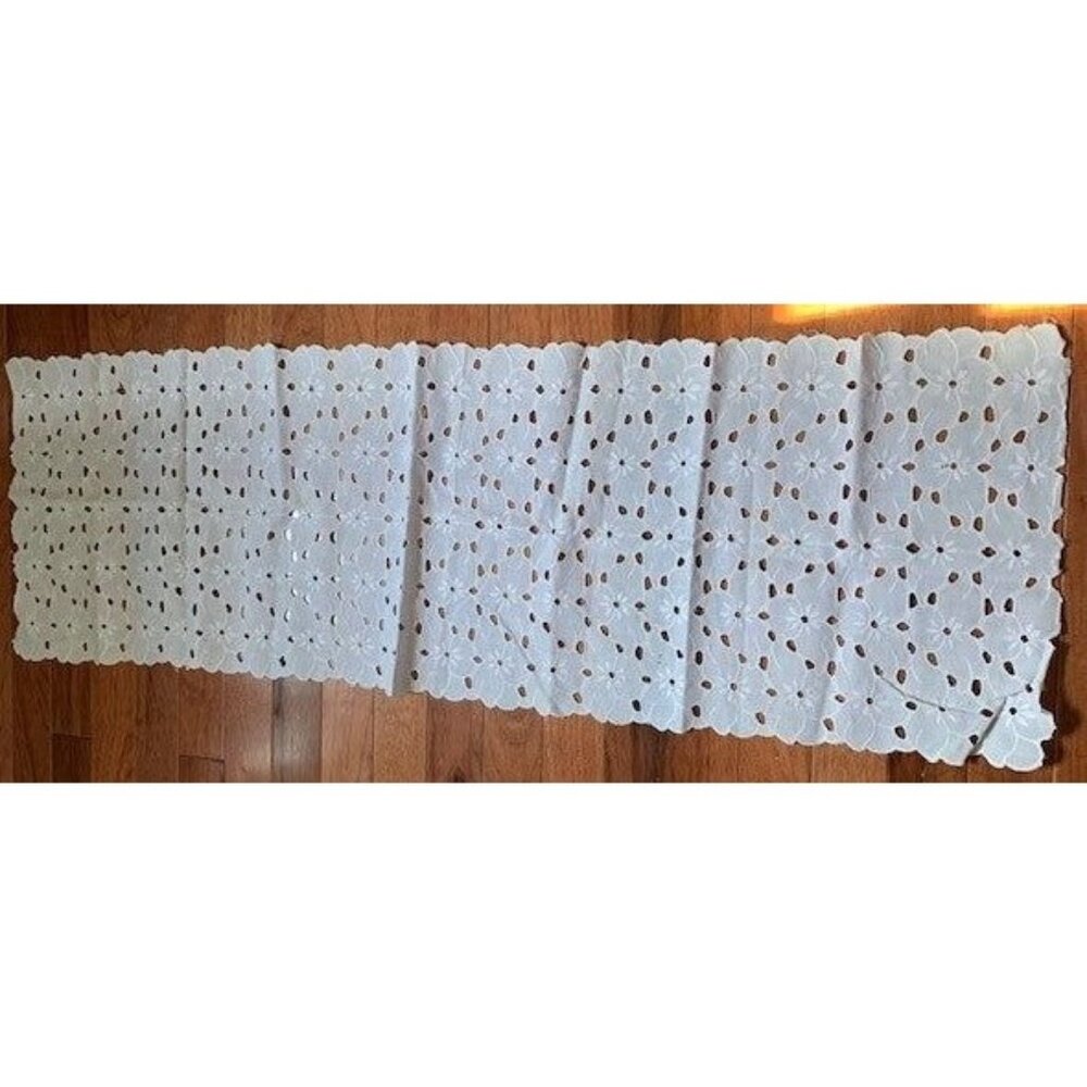 Vintage Embroidered Cutwork Table Runner 13"x40" Floral White Rectangular Design